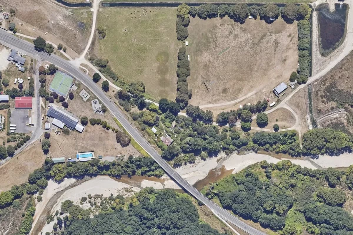 Aerial view of Duntroon Domain Campground and its immediate surroundings, from the 2023-2024 LINZ imagery survey.